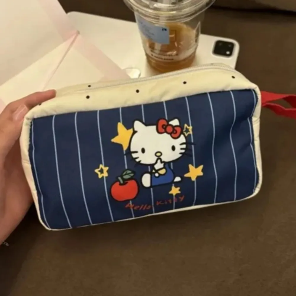 

Hello Kitty Pen Case Cute Cartoon Printing High-capacity Storage Bag New Fashion Portable Sense of Design Handheld Cosmetic Bag
