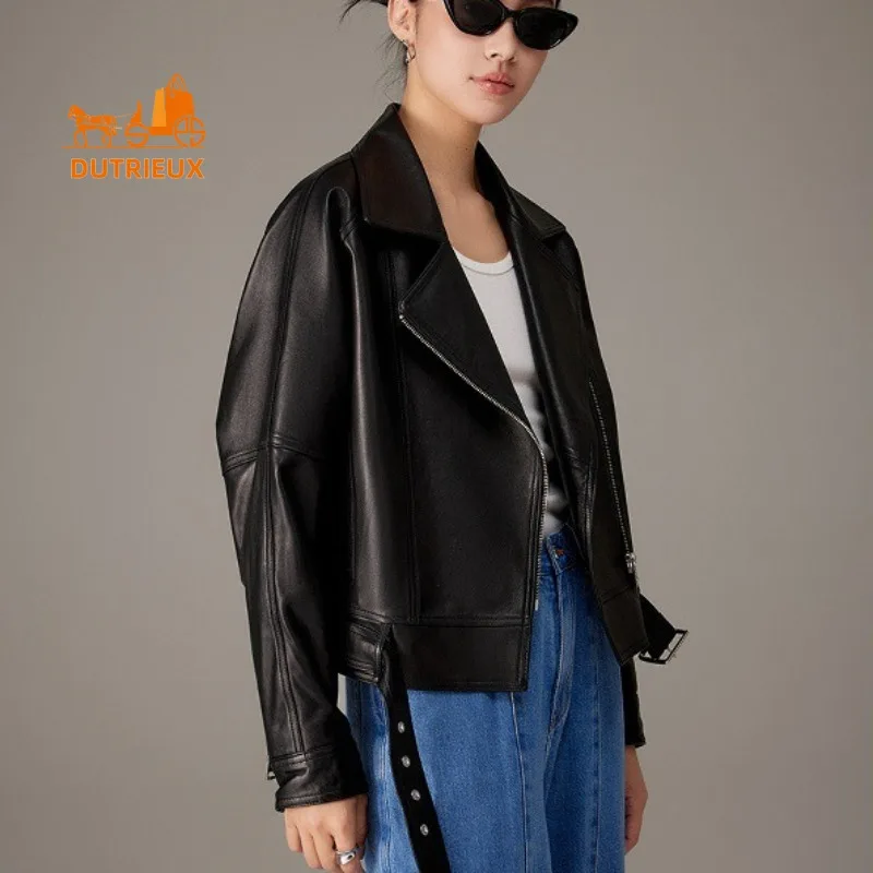 2025 Giacca corta in pelle con risvolto allentato con orlo elastico da donna nuovo autunno 2025, pelle di pecora genuina al 100%, cappotto con linee semplici slim fit