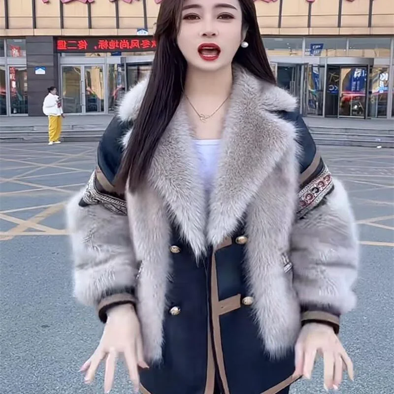 

2025 Women Autumn Winter New Design Style Fashion Versatile Fur Collar Splicing Coat Stylish Thickened Comfort Warm Cottonjacket