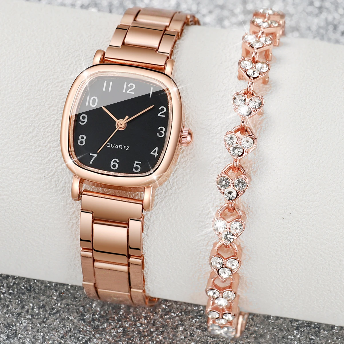 2pcs/set Women\'s Watch Fashion Square Dial Quartz Watches Alloy Band Wristwatches Rhinestone Heart Bracelet Set（Without Box）