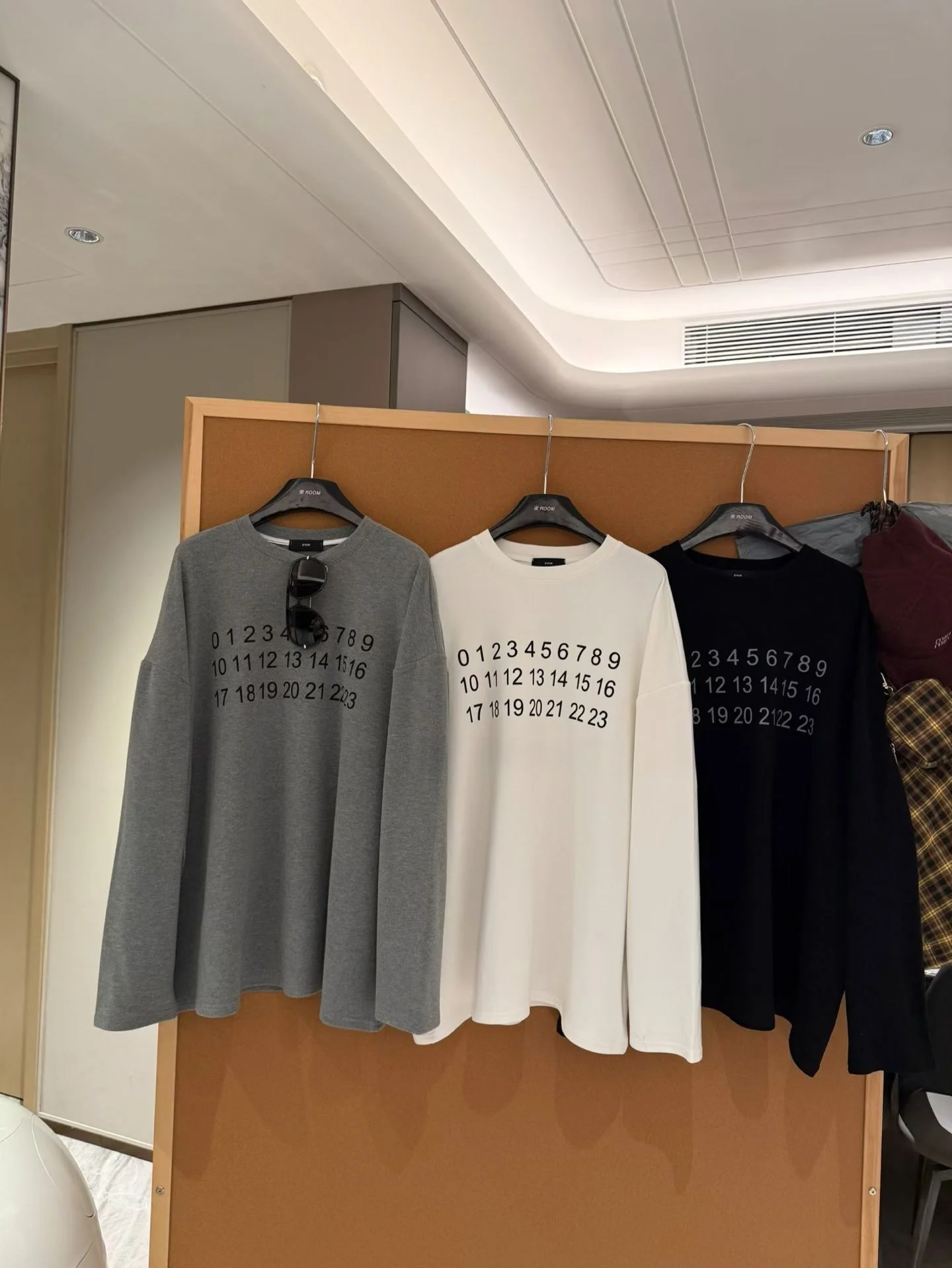 

Loose Long Sve Women's T-irt Faion Digital Print Lazy Feel Middle Length Casual Sle round Ne Top for Girls