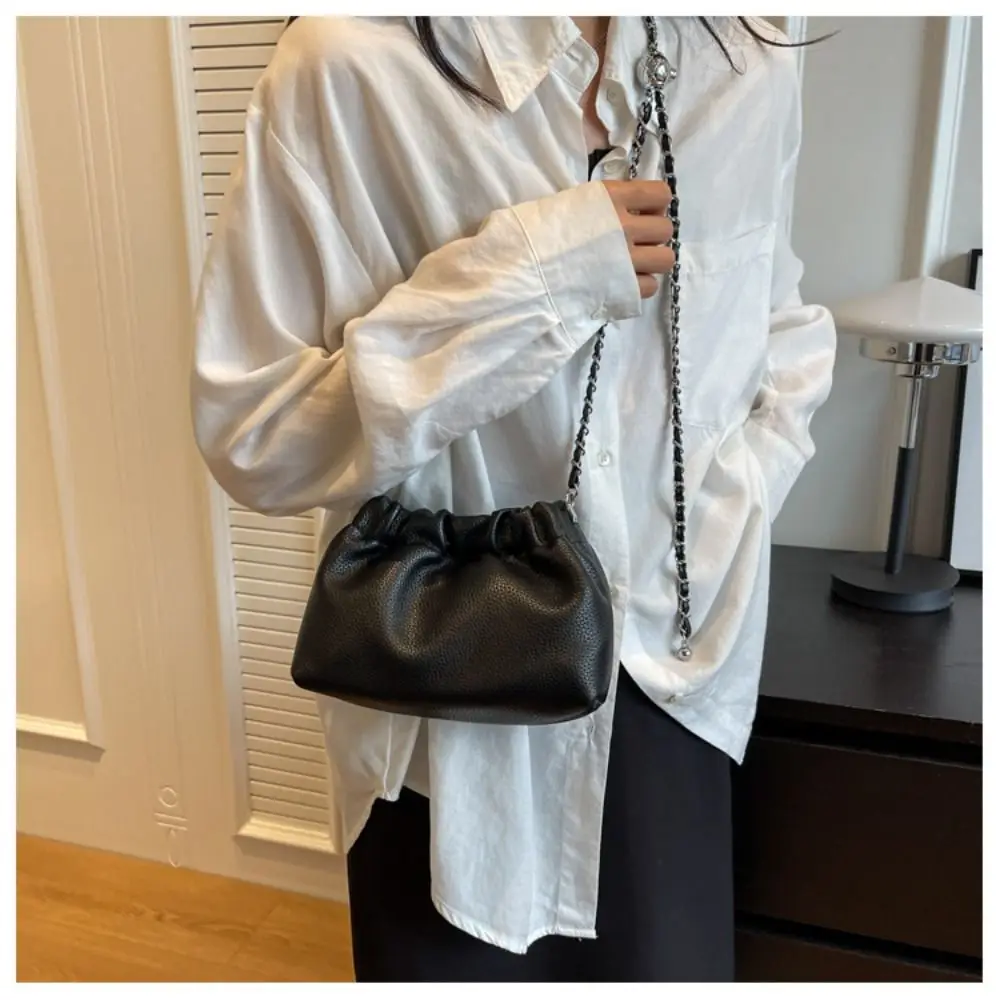 PU Shoulder Bags Fashion Chain Circle Handheld Crossbody Bag Exquisite Drawstring Bucket Bag  for Women with Chain Strap