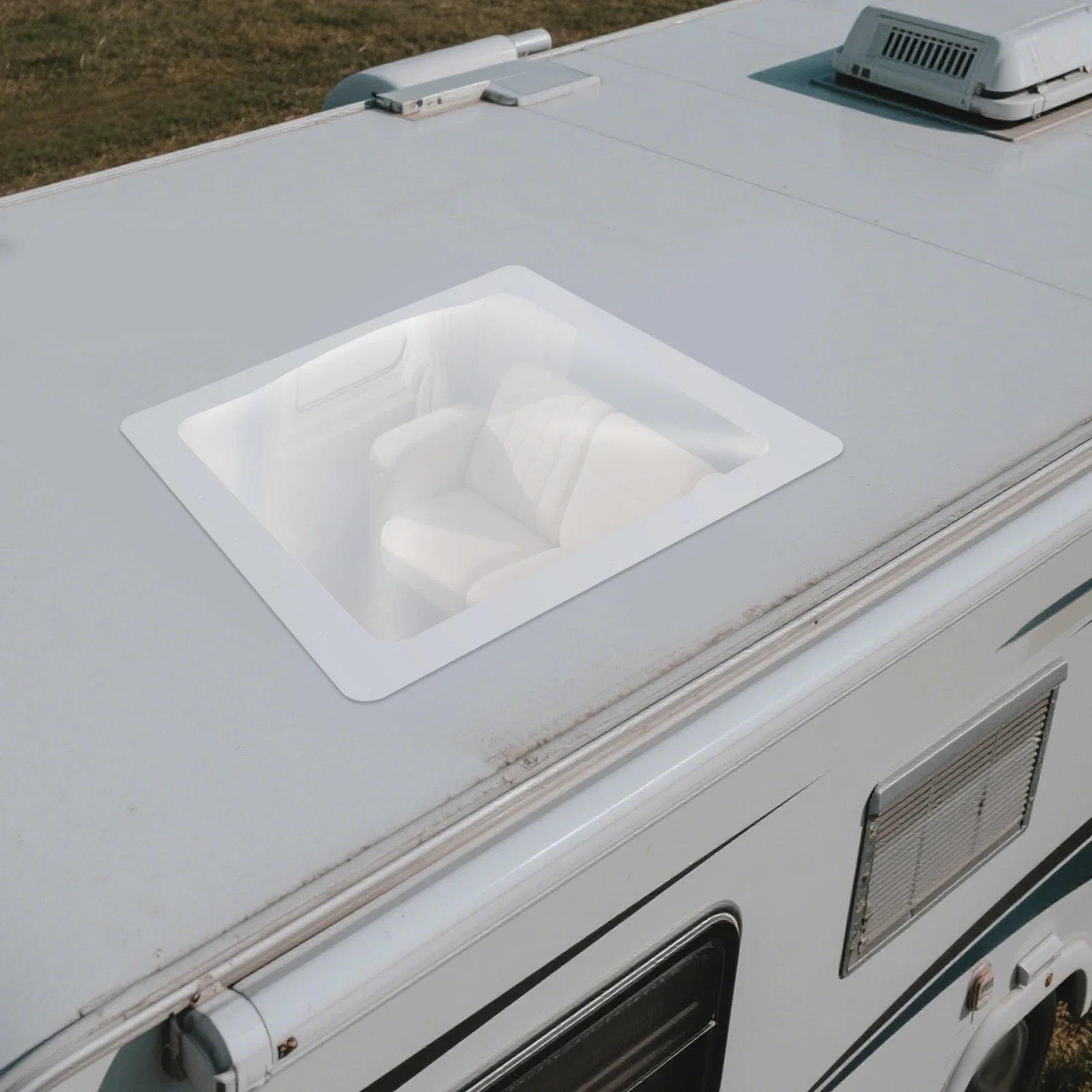 واضح PC RV كوة مقاومة للأشعة فوق البنفسجية العلاج قبة خارجية 3.77 رطل الوزن الصافي دائم استبدال مباشر 26x26in تركيب المسمار