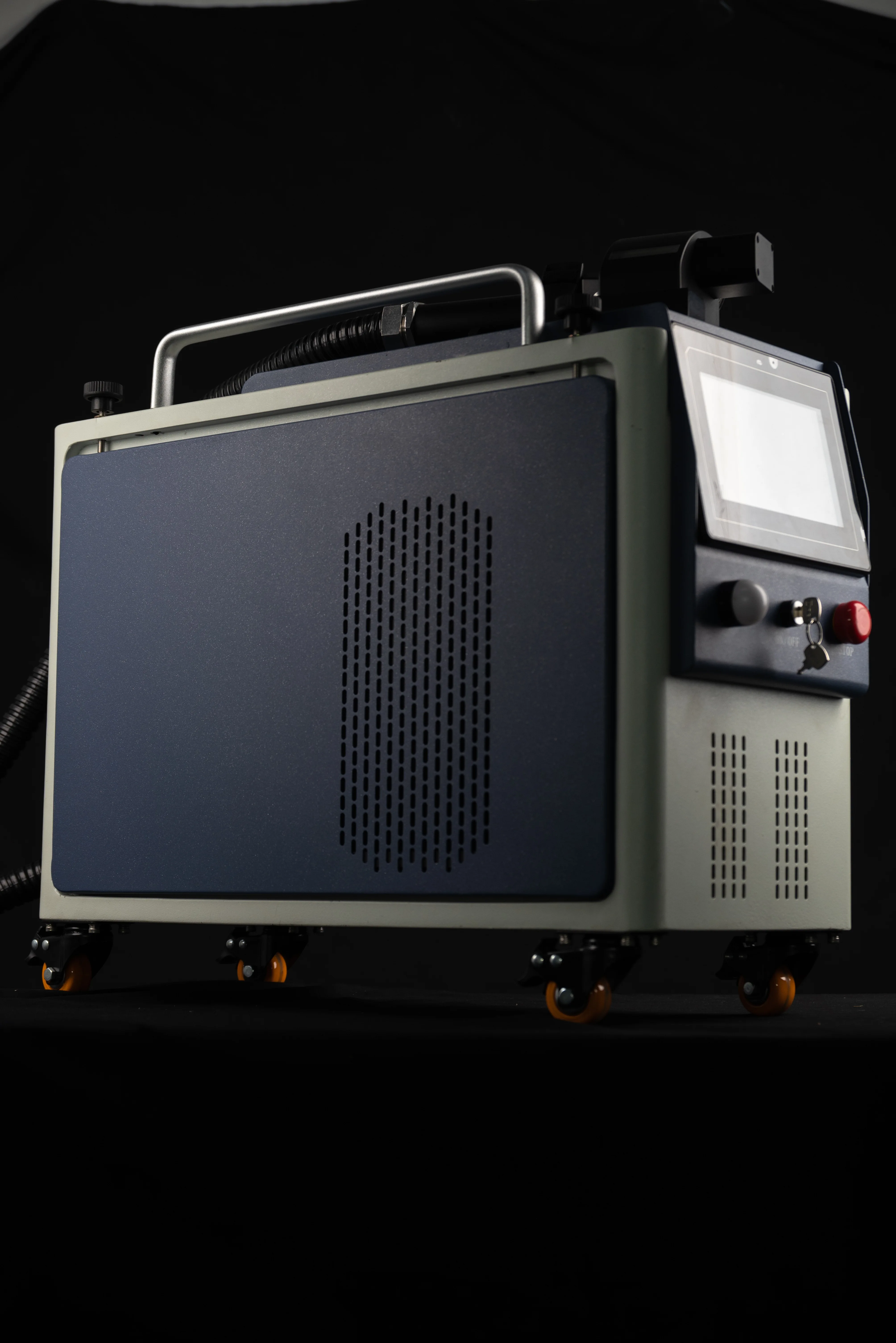 300w air Cooling Single Mode 2mj Pulse  Fiber Laser Cleaning Machine