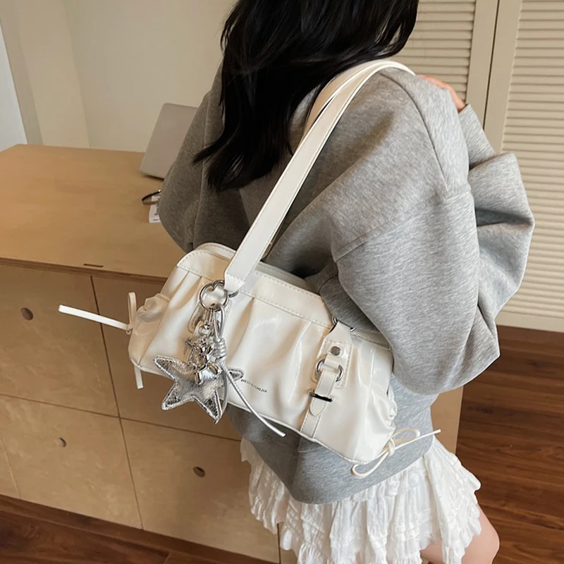 

Luxury Brand Bag Retro Women's Shoulder Bags Fashionable Pleated PU Handbag Temperament Commuter Underarm Bag with Star Pendant