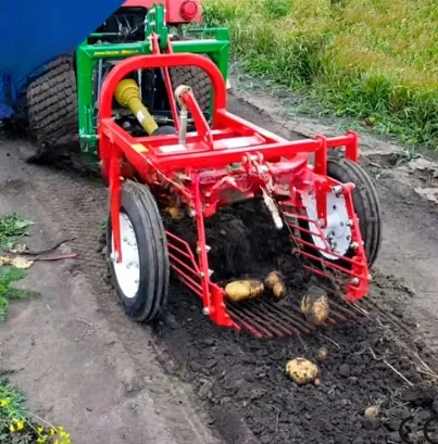 Tractor 3 Point Mounted One Row Combine Sweet Potato Harvester with CE Kubota Harvester Price Rice Harvesting Machine 2 Rows