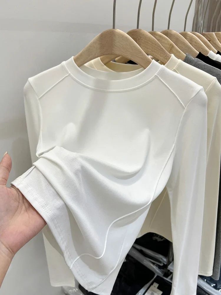 

European Style Women's White Long Sleeve T-Shirt, Autumn Winter New Korean Version, Simple Basic Bottoming Top for Commuters