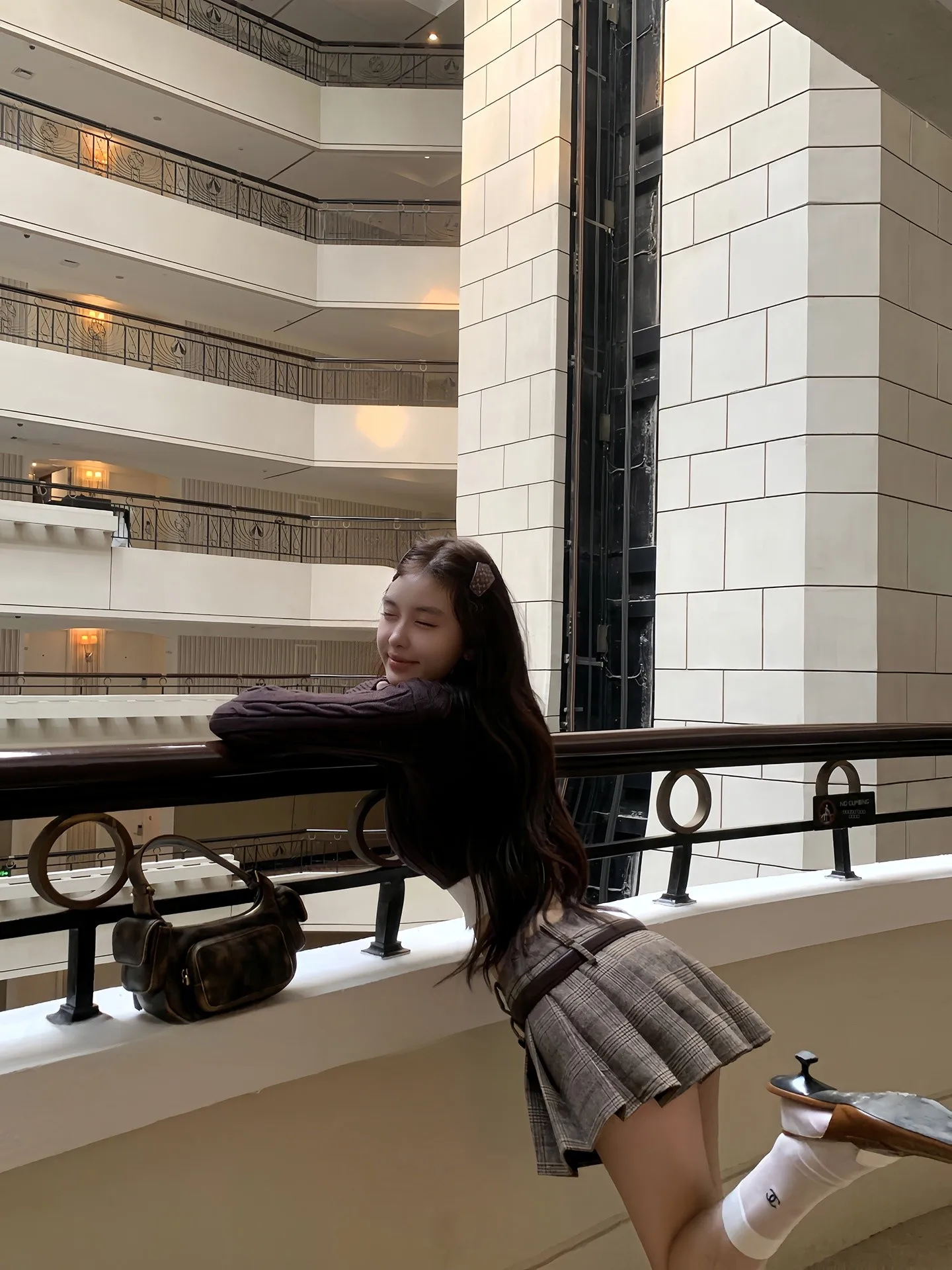 

OYFF Vintage Knitted Sweater And Plaid Skirt Set Color Blo Design Casual Sle Women's Faion Ciwalk V Ne Long Sl...