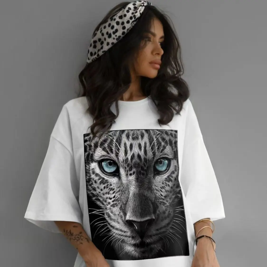 100% Pure Cotton Blue Eyed Leopard Graphic Oversized T-Shirt for Women | Wild Animal Print Casual Streetwear Tee Russian Fashion