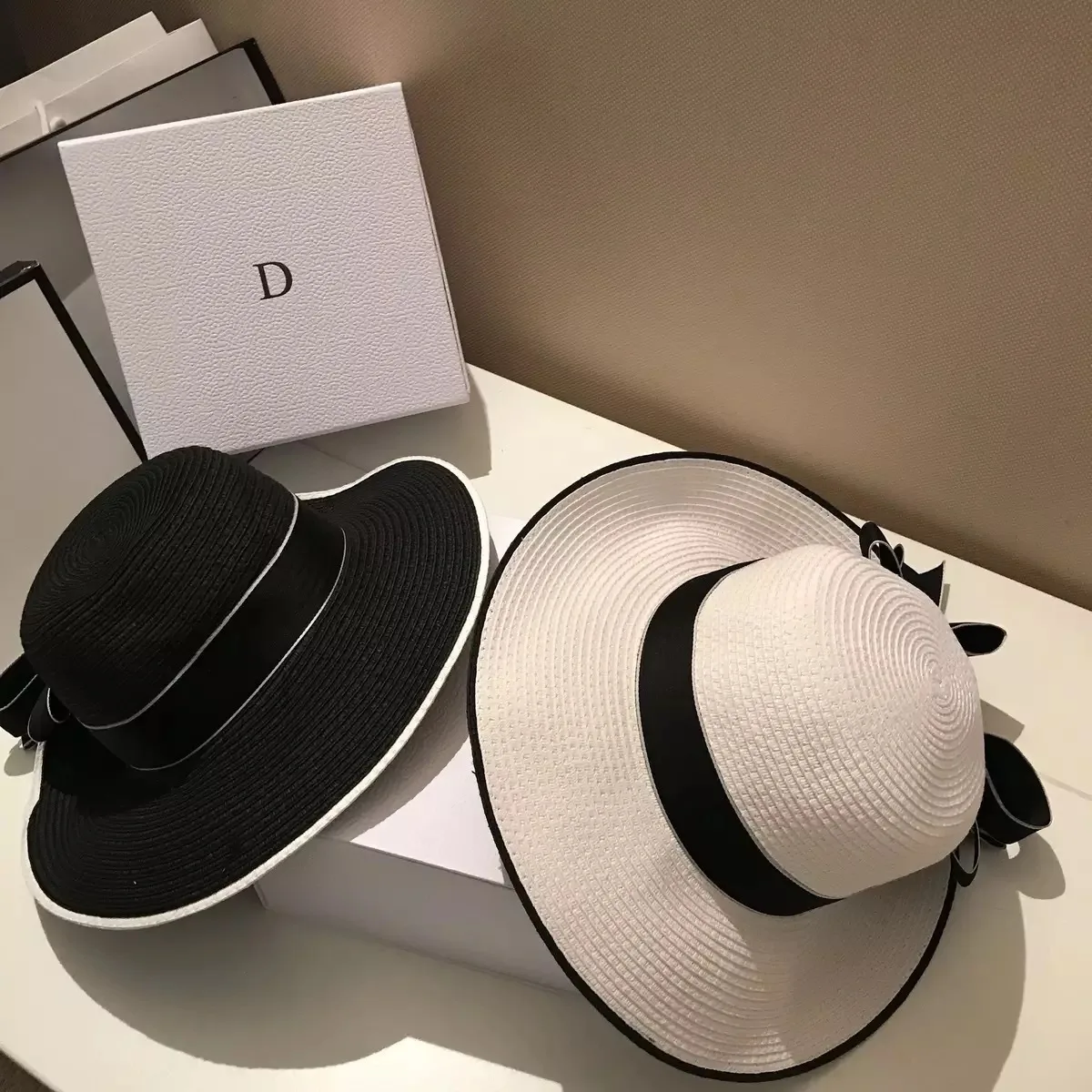 

2025 Summer New! Women's Versatile Straw Bucket Hat with Bow - Ideal for Beach & Outdoor Leisure, Great Sun Protection