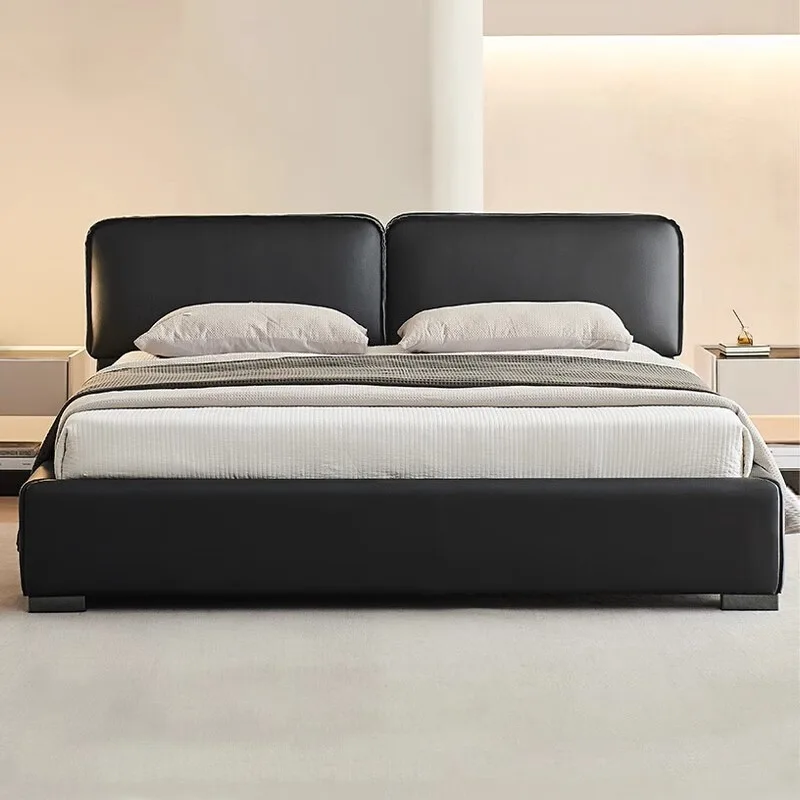 سرير بقرة سوداء كبيرة، طبقة أولى من جلد البقر، غرفة نوم رئيسية، حقيبة ناعمة ذات جو راقي، توفو مزدوج إيطالي حديث وبسيط