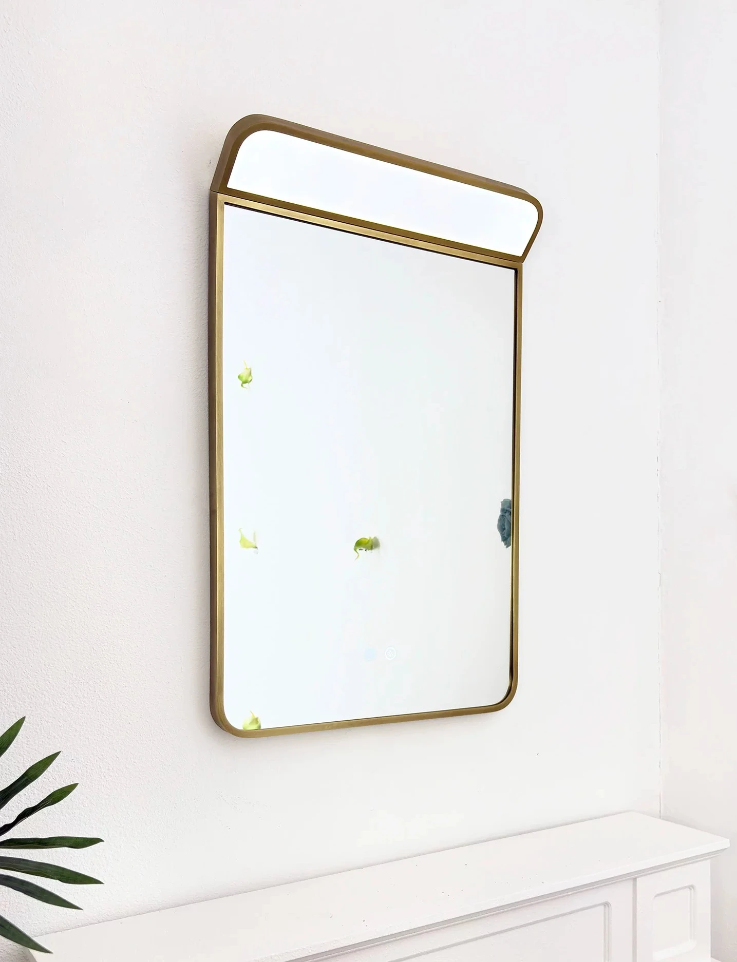 Brass LED smart bathroom mirror with light bathroom ultra-white anti-fog mirror