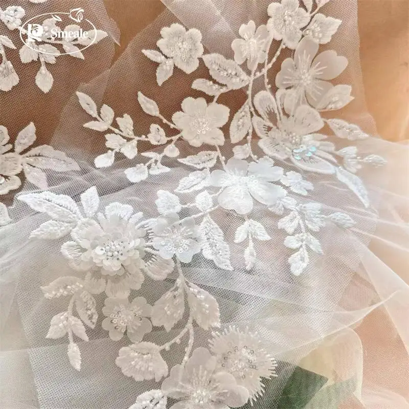 1 Paar = 2 Stück. Weiße Perlen-Spitzenblumen mit Spiegelblüten. Blumenblätter-Stickerei für Hochzeitskleider und Kopfschmuck. DIY-Nähzubehör-Patch. – Detail 6