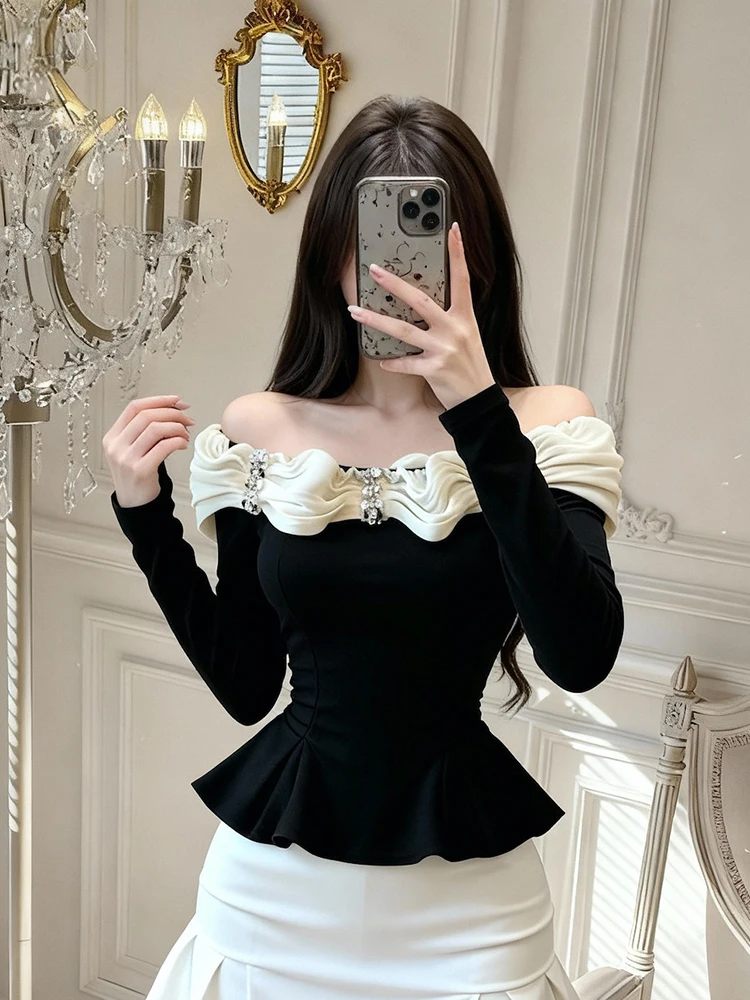 

Футболка с разрезом на шее и рюшами, женская мода, элегантные облегающие футболки с длинными рукавами, корейские повседневные шикарные черные топы с открытыми плечами