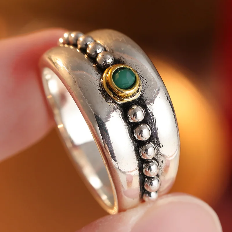 Women's Vintage Wide Face with Bead Pattern Ring Inlay Synthetic Zircon Suitable for Daily Commuting Ring Accessory
