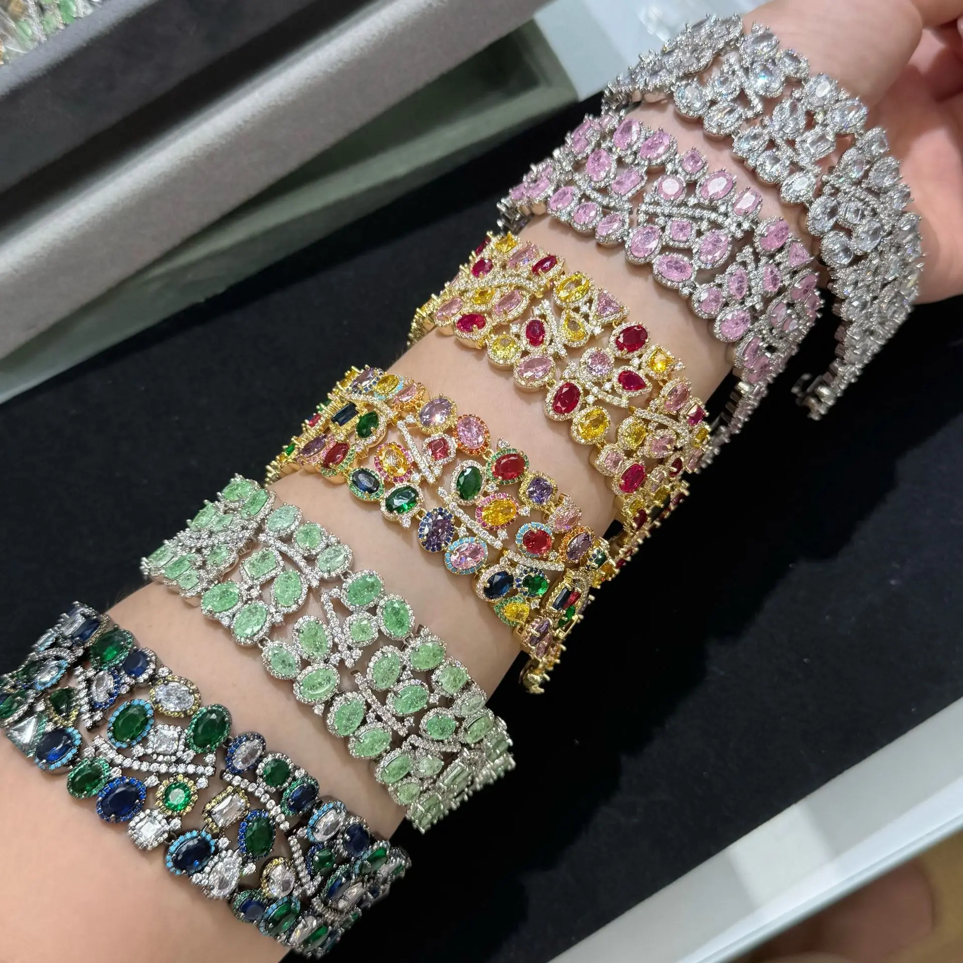 

Women New Autumn Winter Emerald Zircon Wide Bracelet 2025