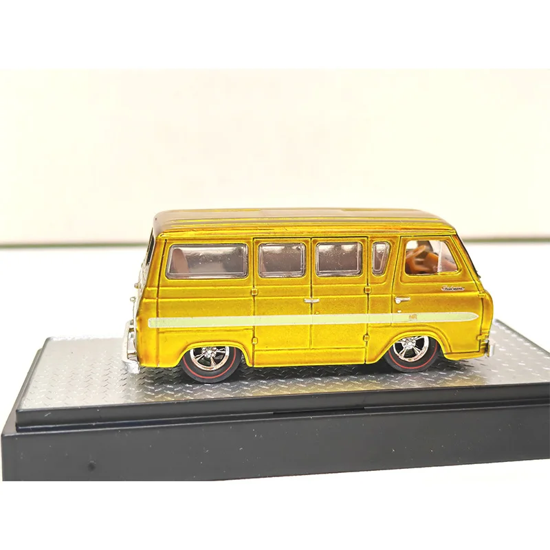 M2 Collectibles Machines 1/64 Scale Diecast 32600-75 1965 Econoline Falcon Club Wagon Lime Green Metallic Vehicle Gifts