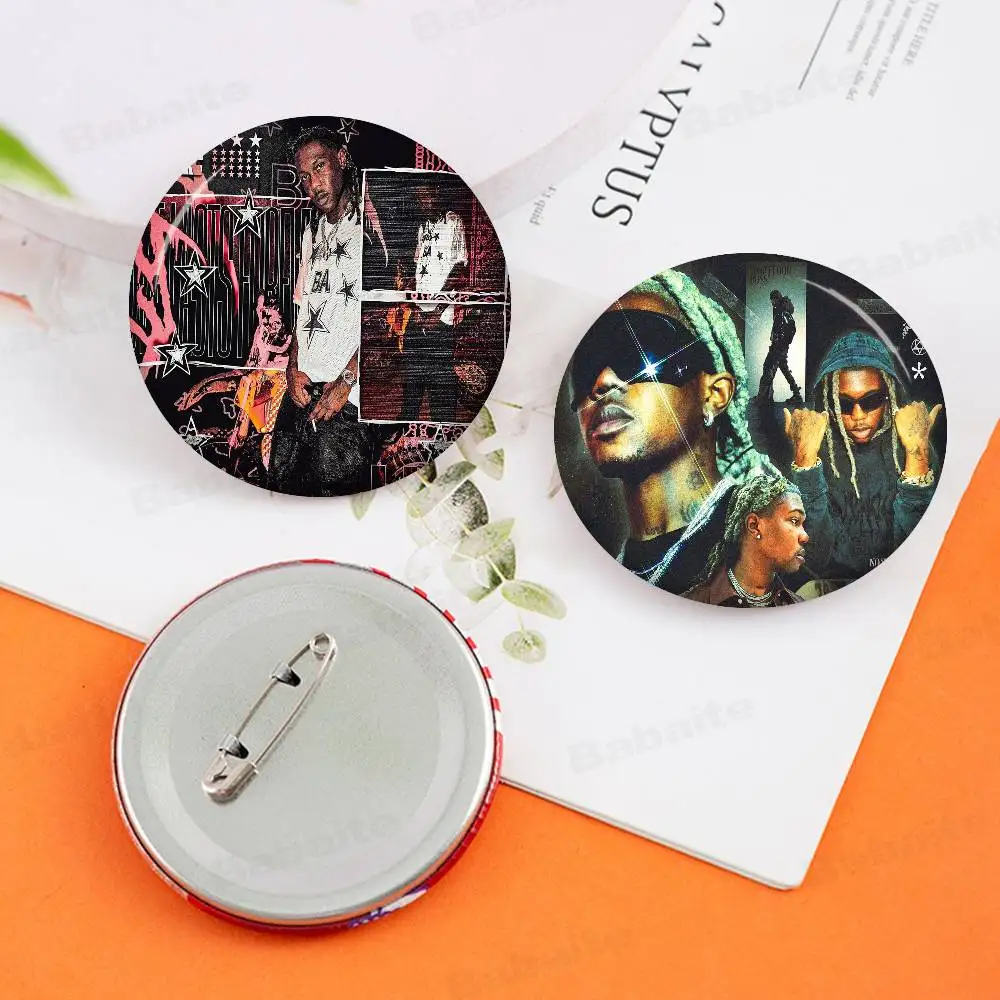 D-Destroy وحيدا مغني الراب 58 مللي متر لطيف أنيمي الشكل أيقونة شارة اليدوية صفيح بروش لحقيبة الظهر الملابس الصدر حلية الهدايا #2