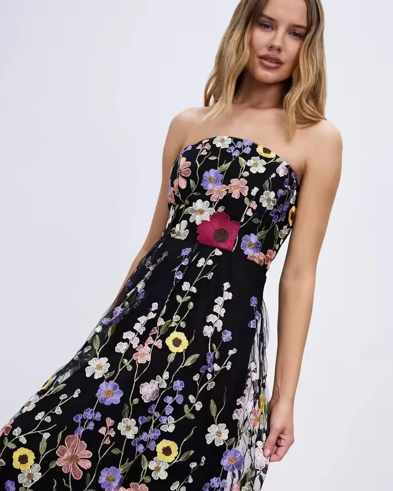 Customized 3D Embroidered Lace Prom Dress 2025 Strapless A-line Floor length Graduation Dress Women's Party Evening Dresses