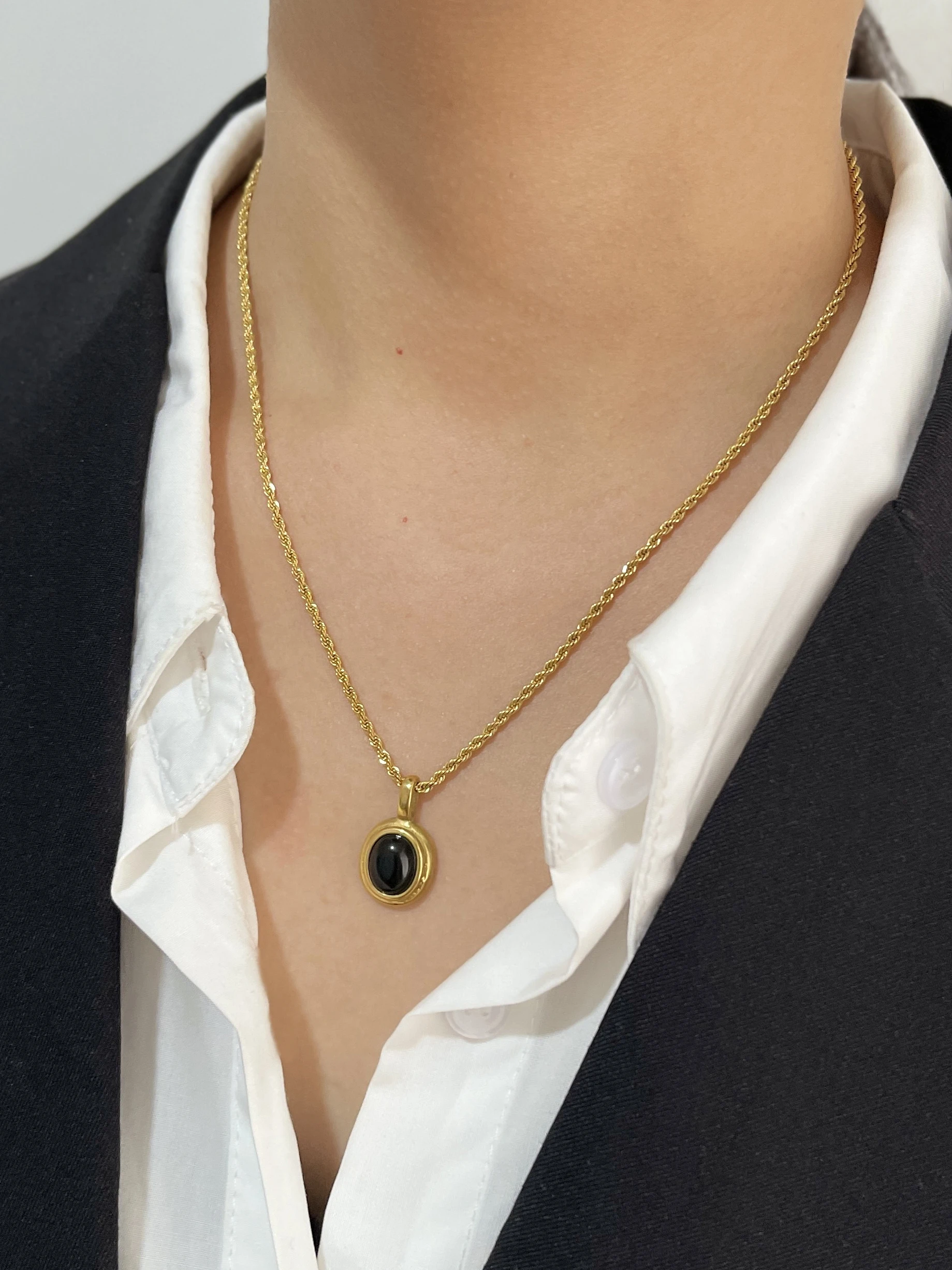 Peri'sbox Stainless Steel 18K Gold Pvd Plated Black White Gem Stone Oval Pendant on Twist Rope Chain Necklace Stacking Jewelry