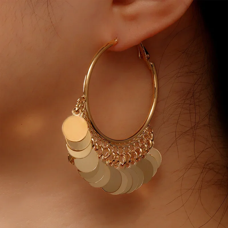 New Fashion Golden Sequins Metal Tassel Hoop Earrings Luxury Trendy Temperament Ear Piercing Earrings for Women Jewelry Gift