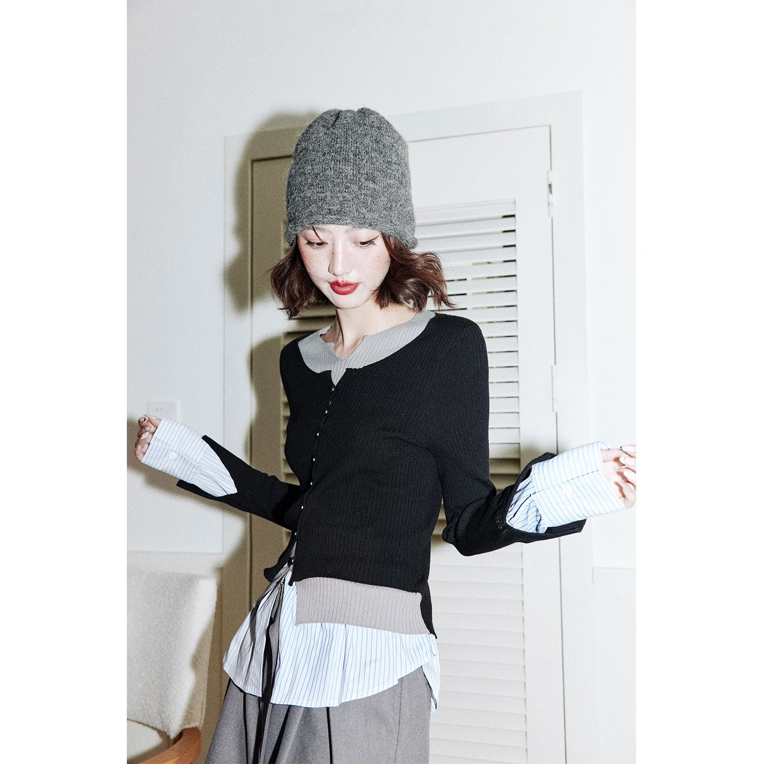 

Rosebanks How Many Irts Are Worn Today Color Blo Вязаный свитер Фальшивая футболка Long Sve Мягкий женский топ V-Ne