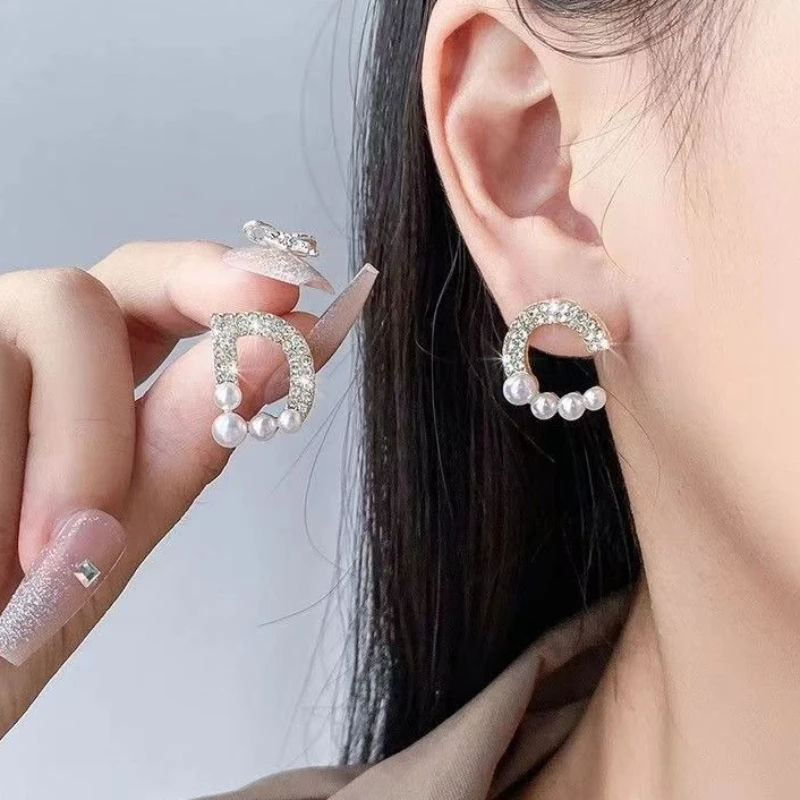 

European and American Style Creative Asymmetrical Letter Girl Stud Earrings, Simple Earrings Banquet Party Stud Earrings
