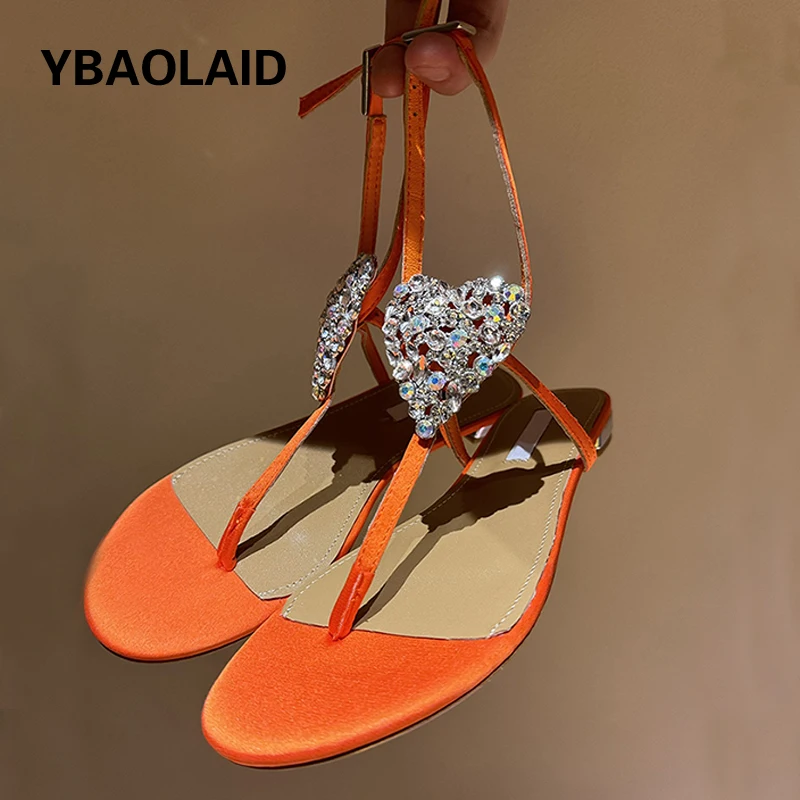 

Rhinestone Love Heart Decor Women Sandals Runway Shoes Flip Flops T Buckle Strap Holiday Comfortable Flats Fashion Women Sandals