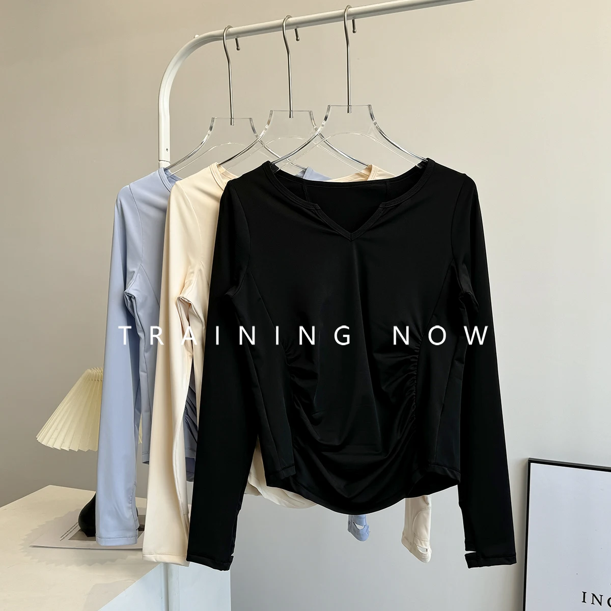 Yoga suit long-sleeved women's summer sports quick-drying running training top new V-neck slimming Pilates fitness suit