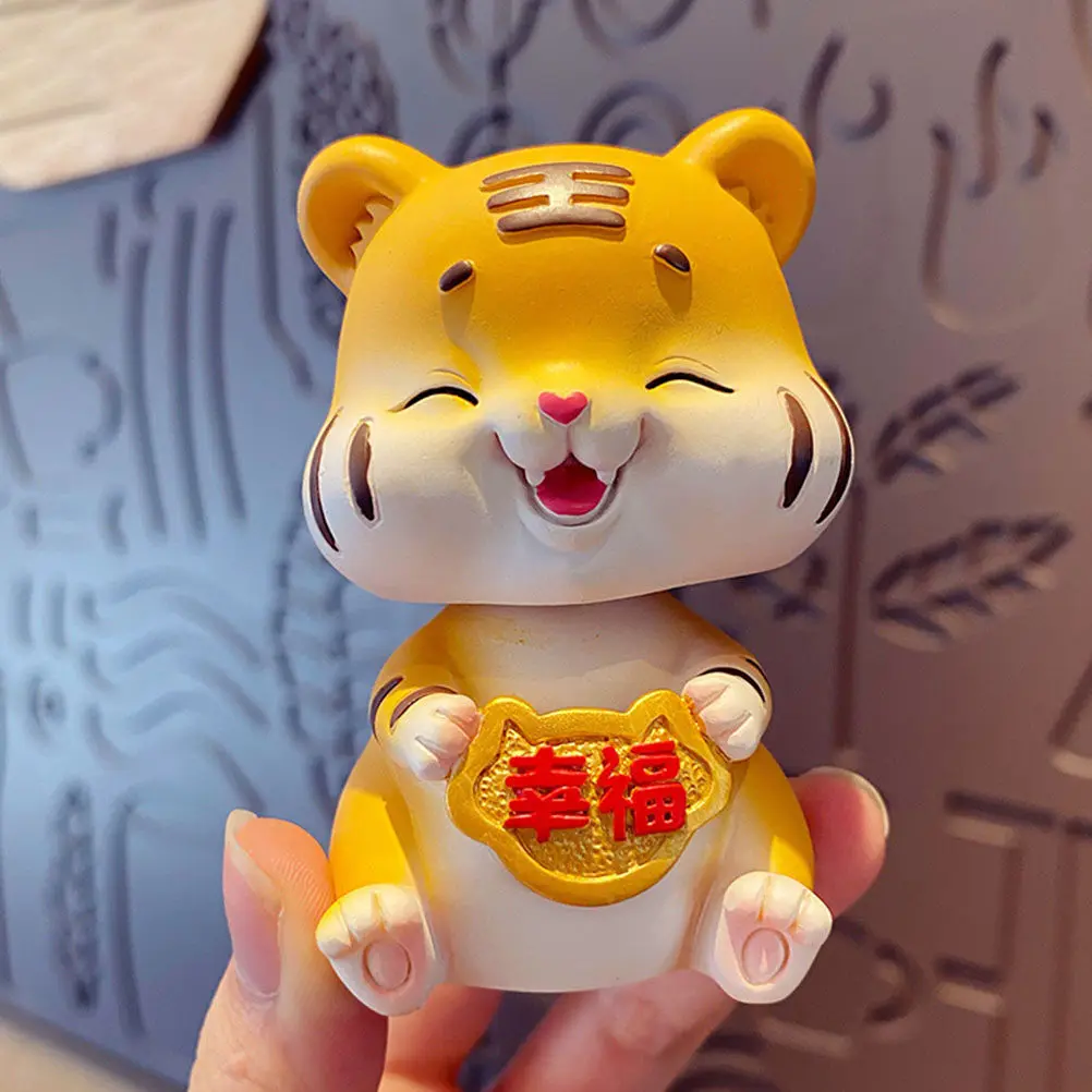 1Pcs Premium Resin Tiger Car Ornament Cute Fashionable Desktop Decor for Home Office Coffee Shop Bar Living Room Photography