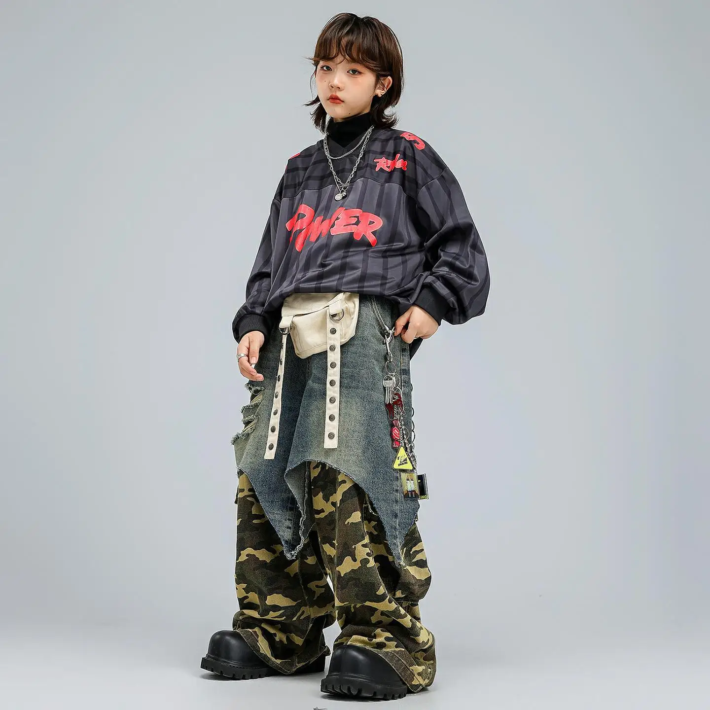 キッズK-POPヒップホップ服 ブラックストライプスウェットシャツ デニムブルーカモフラージュパッチワーク ストリートワイドパンツ 女の子男の子ダンスコスチューム服