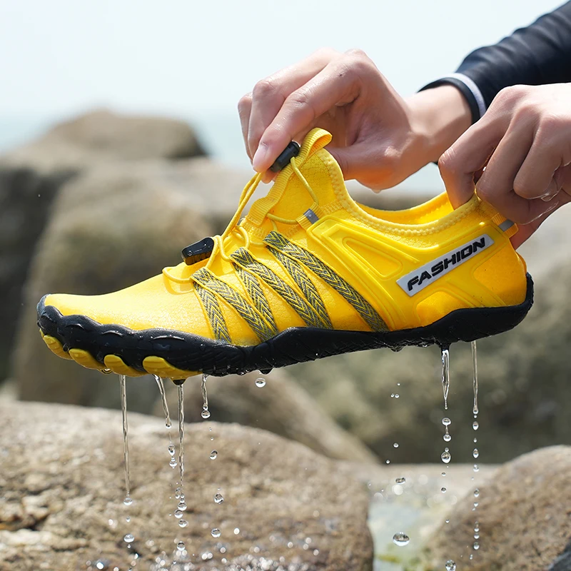 รองเท้าผ้าใบสำหรับผู้หญิงแบบแห - Aquatic Sports Swimming บทวิจารณ์และราคา
