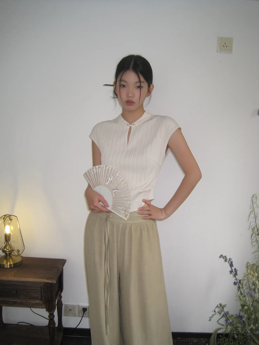 قميص نسائي قصير الأكمام جديد لعام 2025 باللون الأحمر، تصميم صيفي قصير على الطراز الصيني الجديد، قميص قصير عصري #1