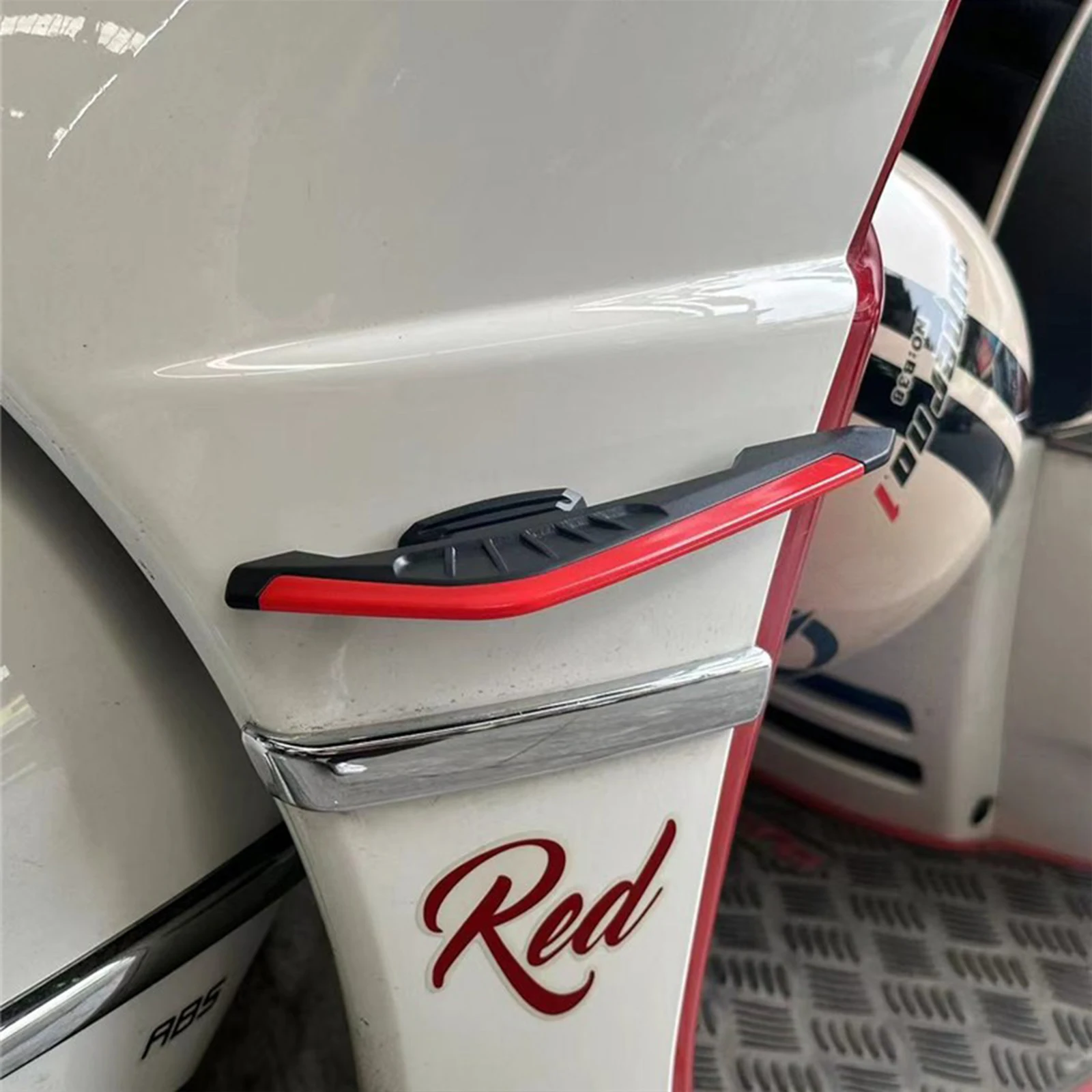 1 Pair Motorcycle Winglet Side Fairing Winglets Aerodynamic Spoiler Scooter Dynamic Wing Decoration Sticker Modified Wind Wing