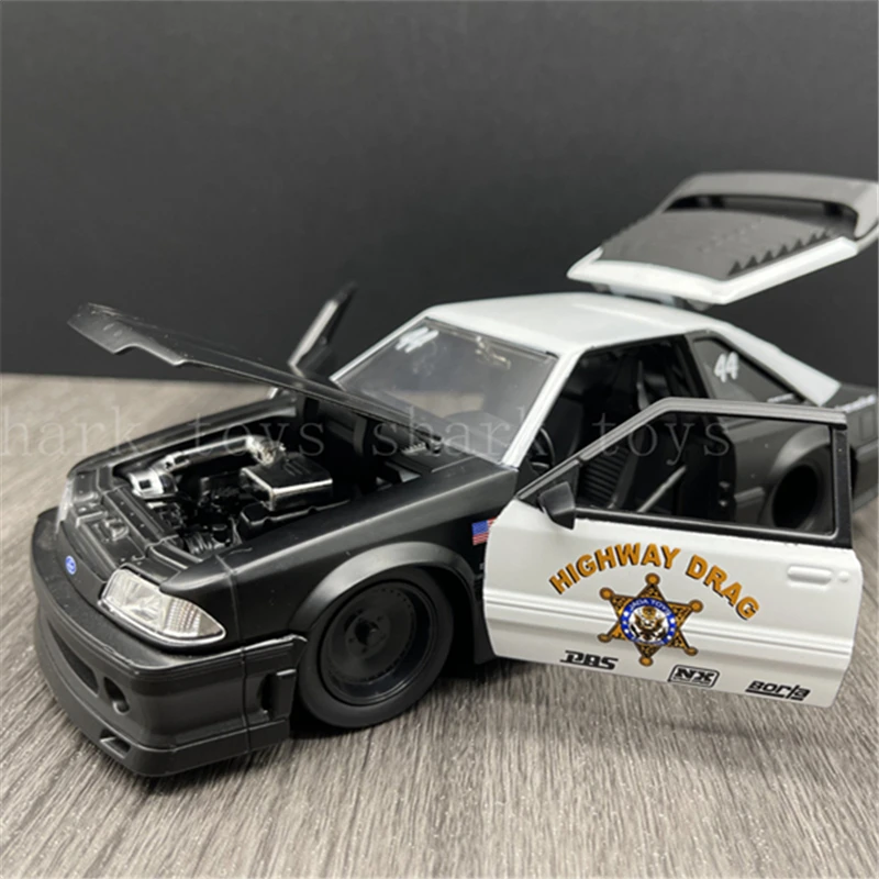 1/24 Ford Mustang GT Alloy Sports Car Model Diecasts Metal Toy Police Muscle Car Model Simulation Collection Childrens Toys Gift