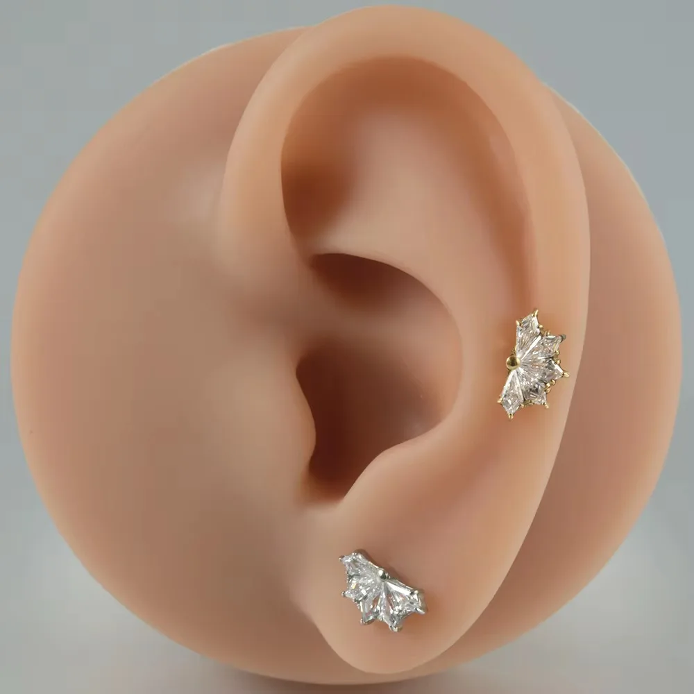 1PC G23 Titanium Claw Clear Zircon Lip Stud Internal Thread Fan-shaped Helix Cartilage Daith Earring Piercing Jewelry 16G 18G