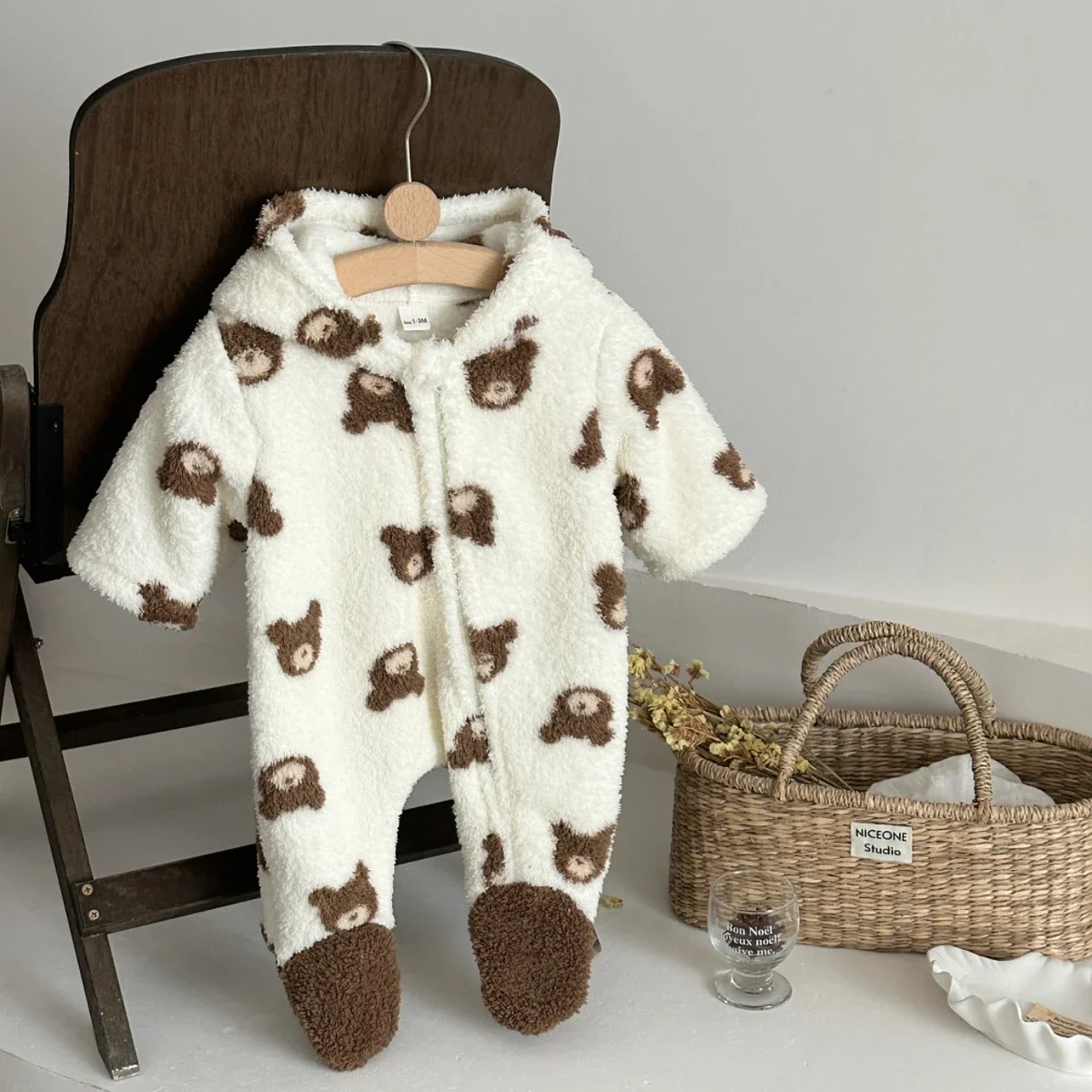 Baby Clothes Cute Bear Head Printed Baby Rompers Infant Boy Girls Animal Costume Zipper Wrap Foot Jumpsuit Winter 1-18 Months