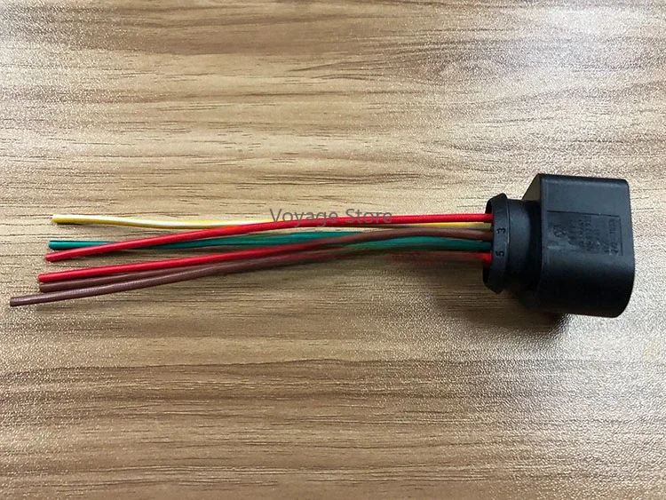 

Подходит для вилки заднего фонаря Audi TTS A3, вилки держателя заднего фонаря, вилки печатной платы.