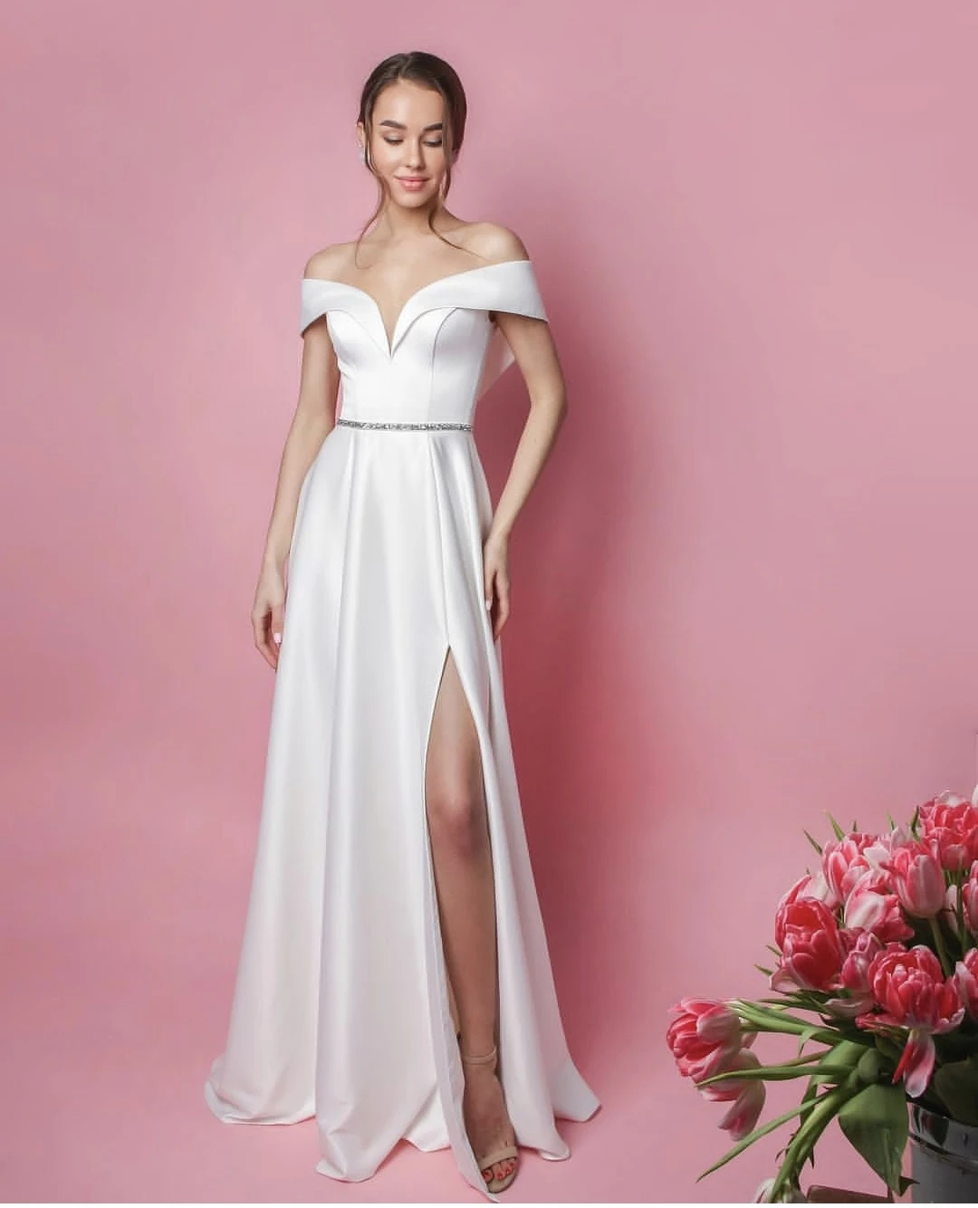 Vestido De novia Civil De satén blanco con abertura lateral, cuentas De cristal con cinturón De vestido De novia, línea A, largo hasta el suelo, impresionante