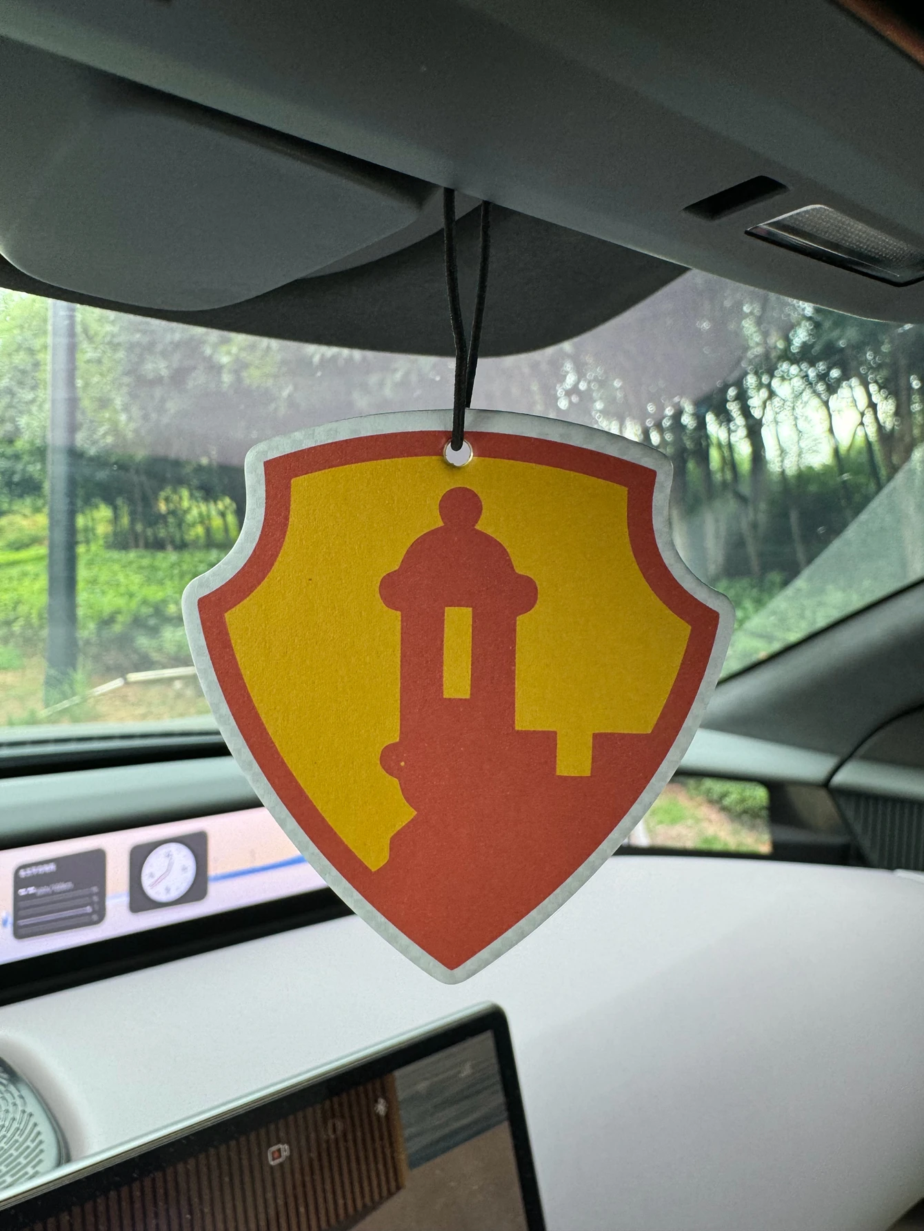 Puerto Rico Army Intercontinental Hotel (Hotel Scent) Neutral Car Perfume and Non-Toxic Air Freshener |   Natural Essential Oils and Aromatherapy Scent Tablets (Noroili/Grapefruit/Cedar) |   Hanging Type and Dual-Purpose with Vent Clip |   Long-Lasting Fragrance for 60-90 Days |   Deodorize and Purify the Air |   Suitable for Use in Cars, Homes, Wardrobes, and Bathrooms. |   Cartoon Animation Design |   Same Fragrance as the One Sold in the Store |