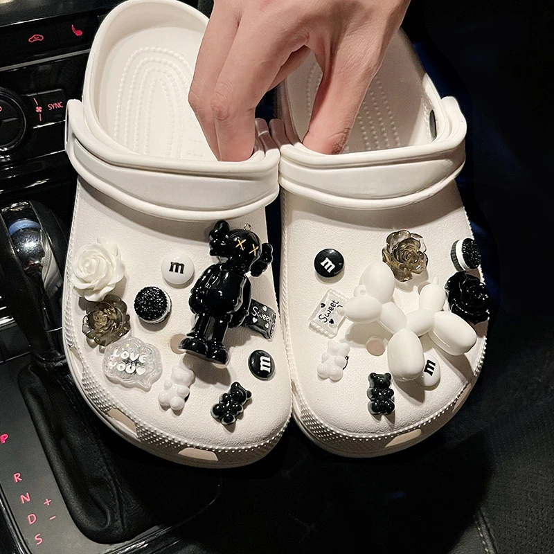 

Elegant Style Hole Shoe Decorations For Women's Rose DIY Stereoscopic Creative Doll Balloon Dog Shoe Charms Best Festival Gifts