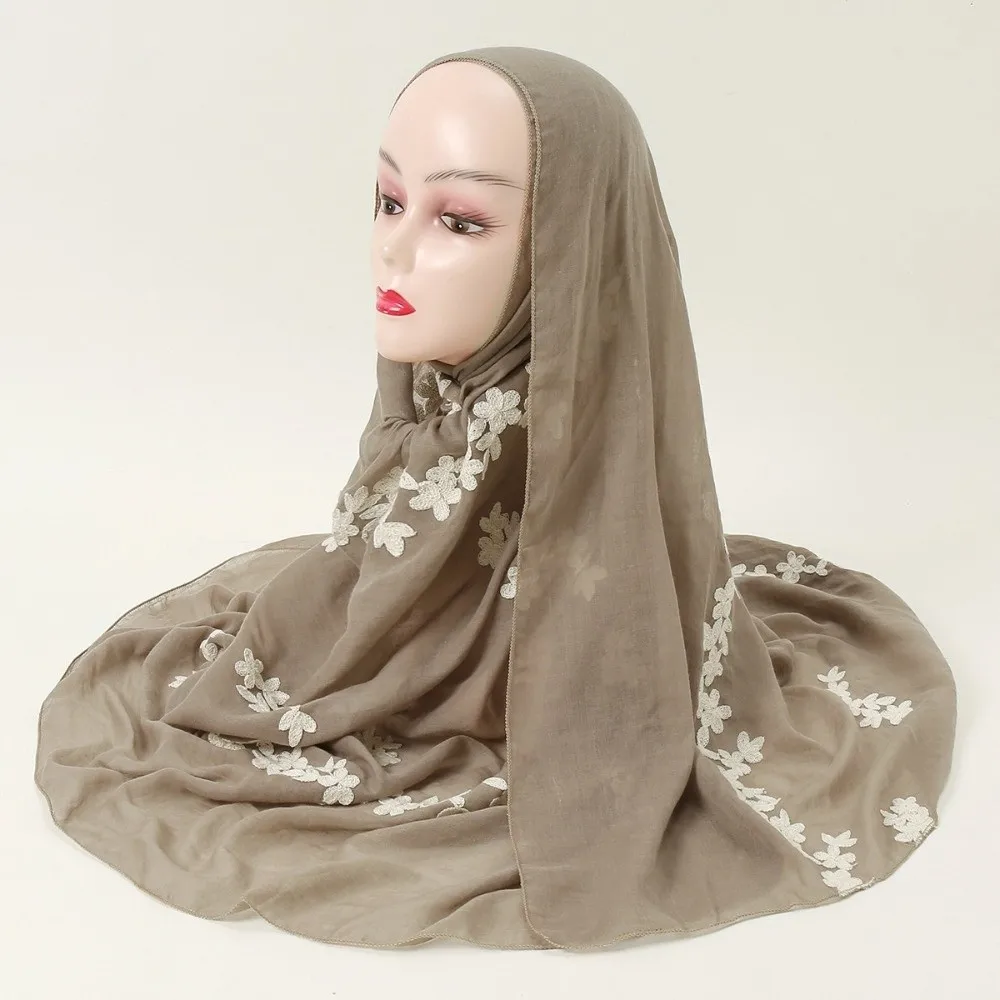 Floral Pattern Embroidered Hijab Soft Edged Lightweight Thin Fabric Shawl Temperament Breathable Ethnic Long Foulard Gift