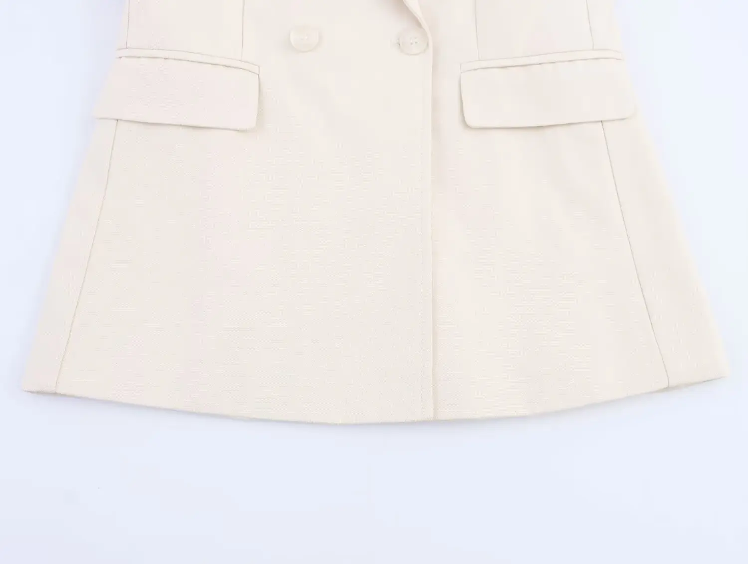 ملابس نسائية جديدة لعام 2025 على الطراز الأوروبي والأمريكي سترة فضفاضة بأكمام طويلة وطية صدر مزدوجة الصدر