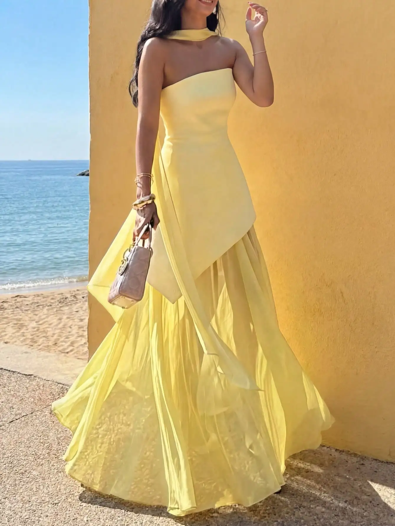 

Элегантное асимметричное платье Glamful Floreya однотонного цвета, подходит для вечерних свиданий, праздников, свадеб.