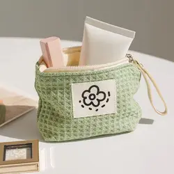 Women's Small Matcha Green Makeup Bag Portable Coin Purse Commuter Lipstick Headphones Storage Bag Double Canvas Chain Key Case