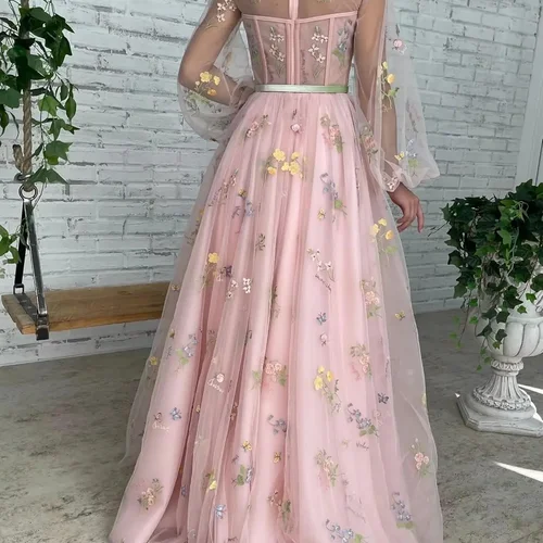 Abbigliamento da festa e vacanza