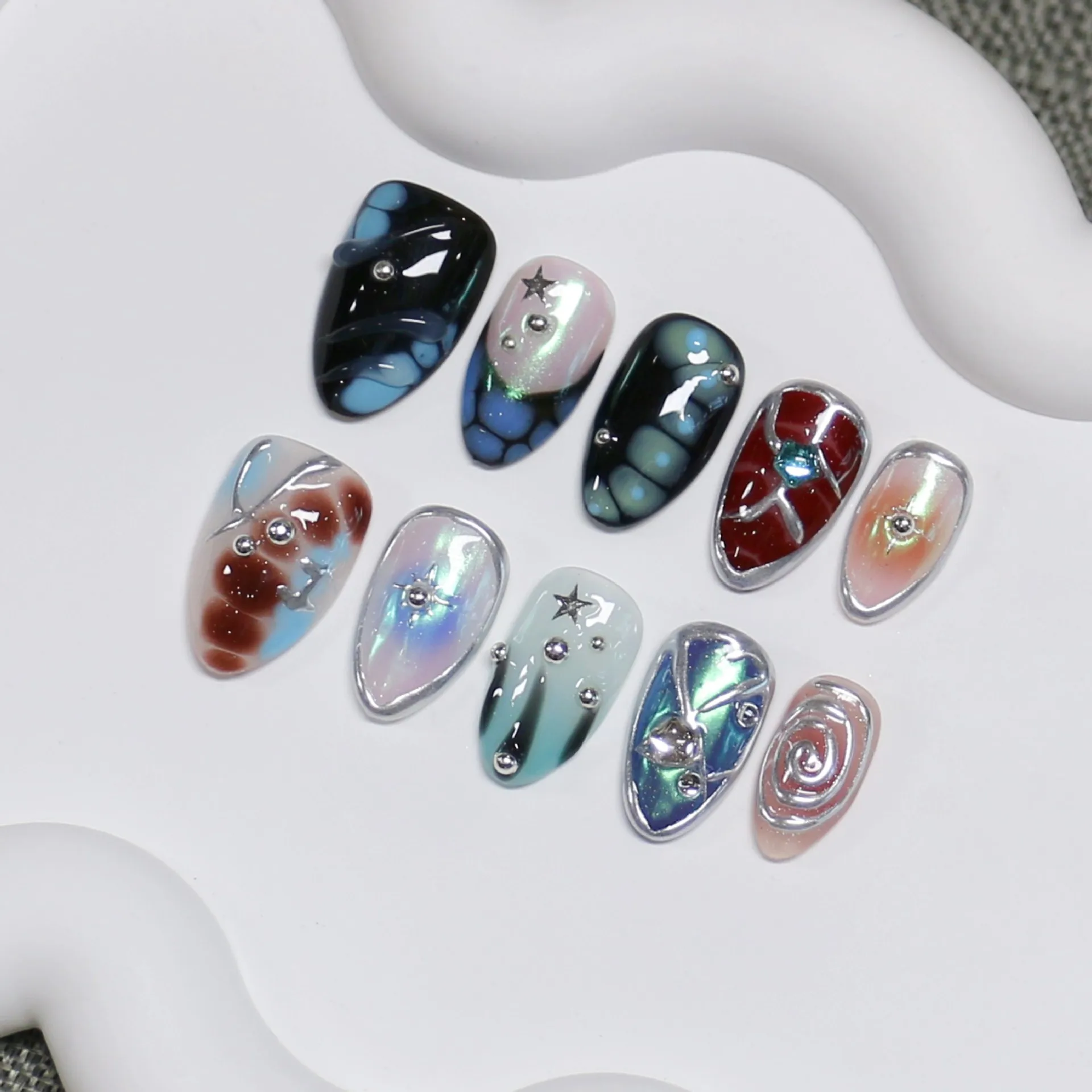 10pcs Handmade Short Almond Press On Nails Shiny Cat Eye Gradient Silver Line Design Sweet Cool Fake Nails Wearable Spice Girls