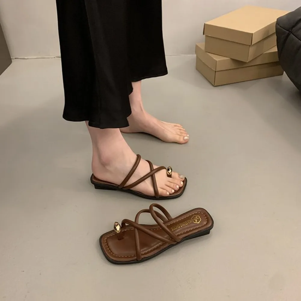 Stylische Damen-Sandalen mit Kreuzriemen, bequeme, leichte Zehenriemen-Strandschuhe mit lässigem, einfarbigem Design für den Sommer – Detail 16