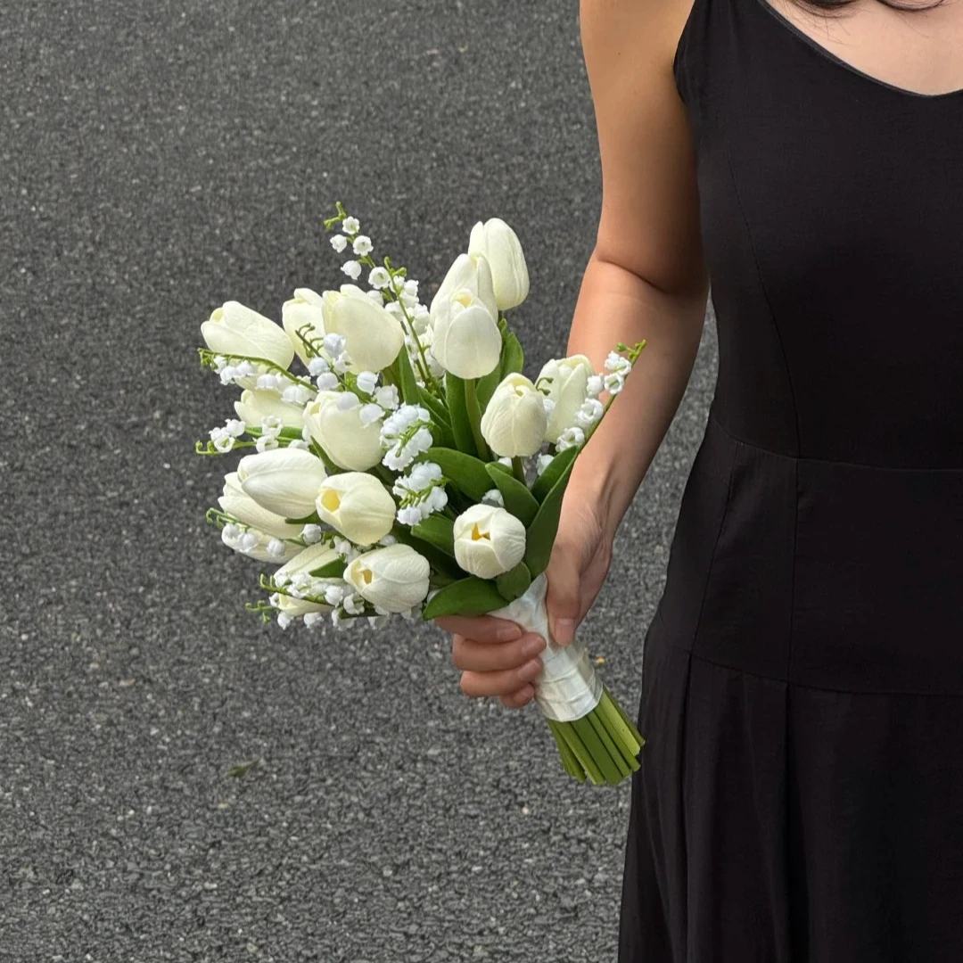 Marriage Bridal Holding Flower Bouquet Real Touch Calla Lily Artificial Flowers Wedding Bridal Bouquet Floral Arrangements Decor