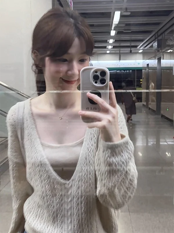 Loose V-Neck Hollow out Knitted Top Women's Daily Wear Long Sleeve Tank Two-Piece Set Korean Style Straight Cut Breathable Warm